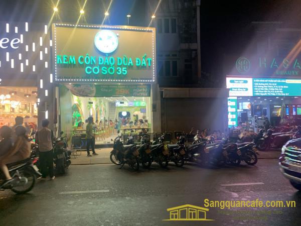 Sang nhượng quán kem dừa Côn Đảo nằm mặt tiền đường Phan Văn Trị, phường 5, quận Gò Vấp.