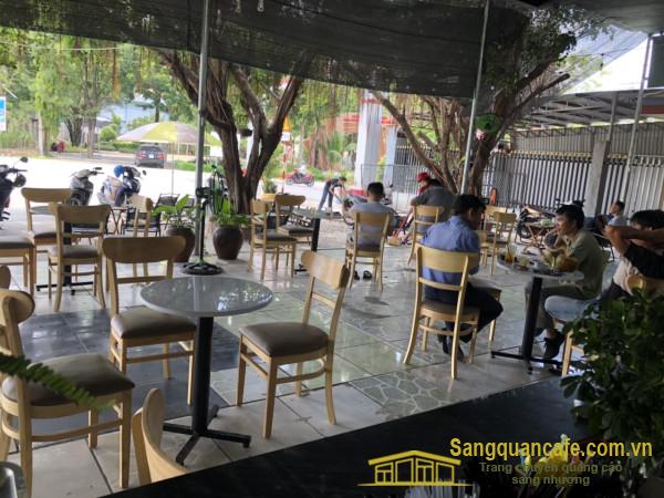 Sang quán cafe