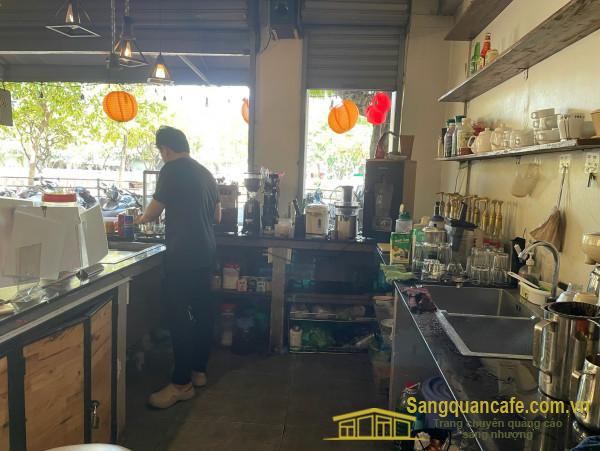 Sang quán cafe