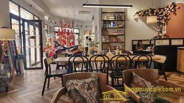 Sang quán cafe
