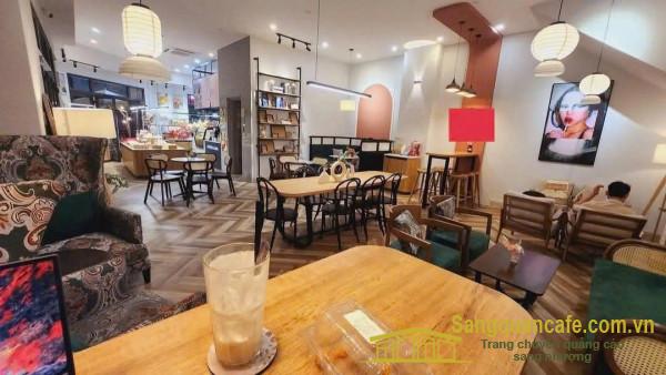 Sang quán cafe