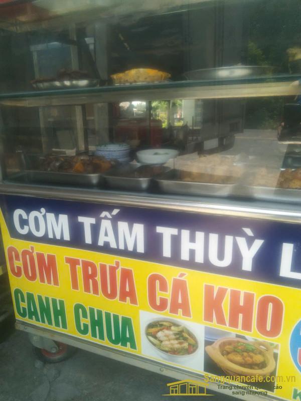 Sang quán cơm