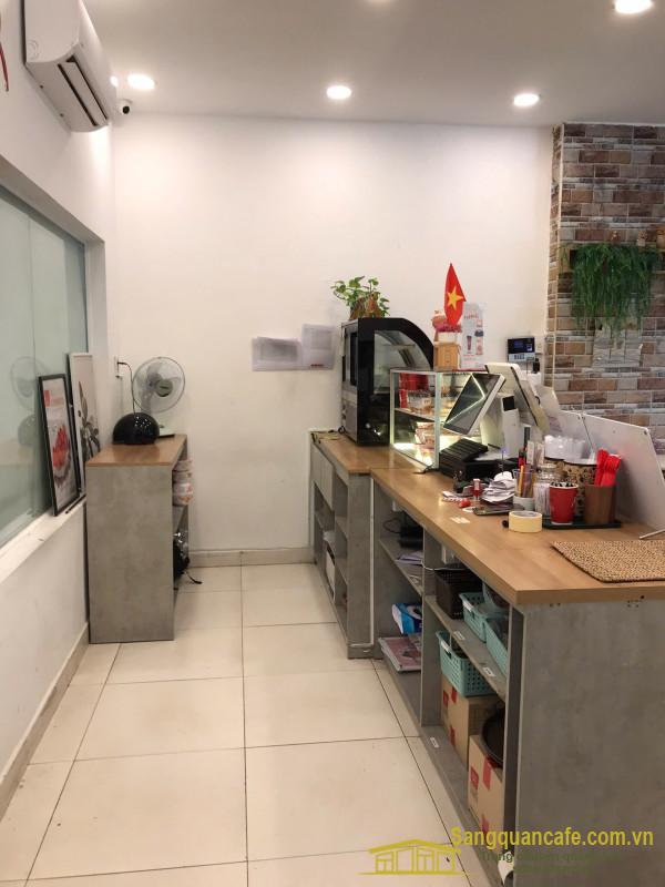 Sang quán cafe