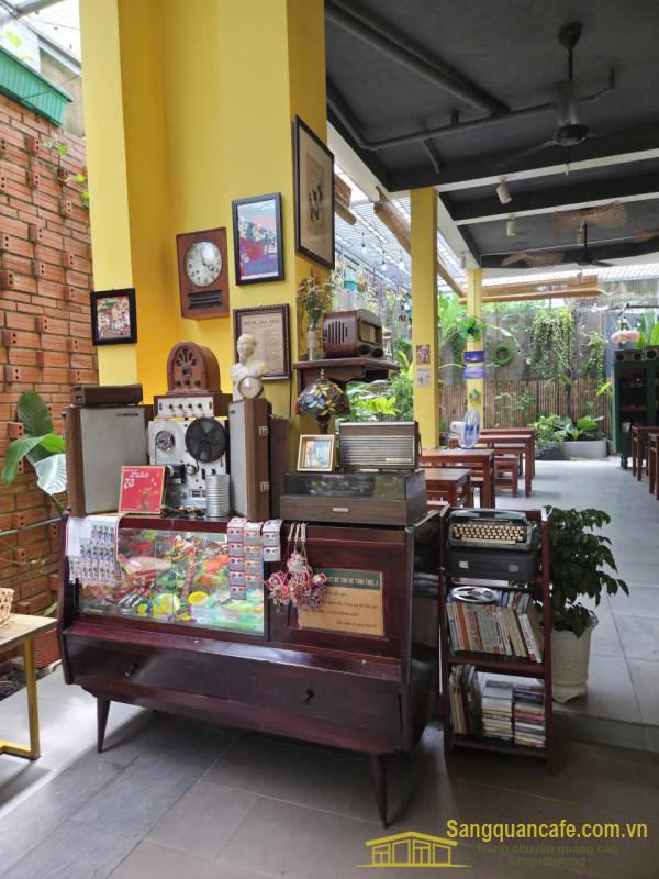 Sang quán cafe