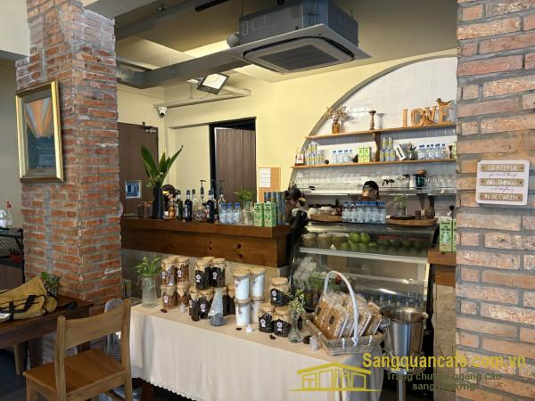 Sang nhà hàng Sang nhà hàng