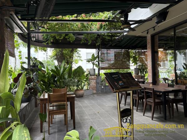 Sang nhà hàng Sang nhà hàng