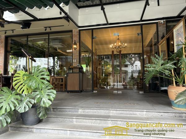 Sang nhà hàng Sang nhà hàng