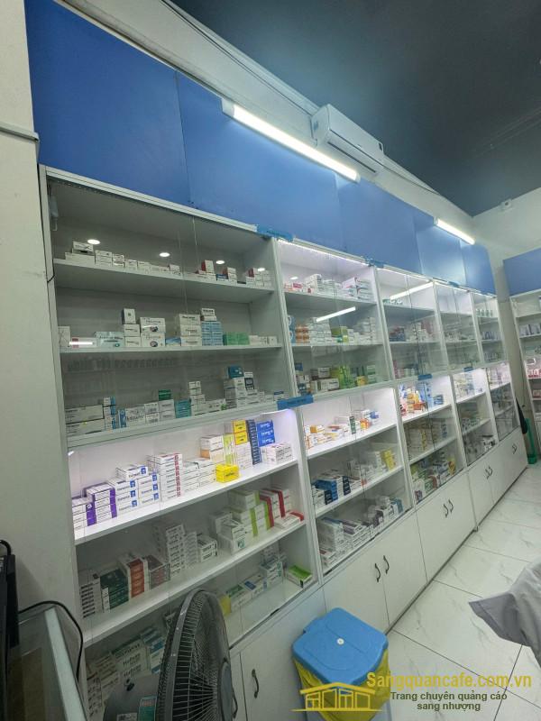 Sang nhà thuốc tây