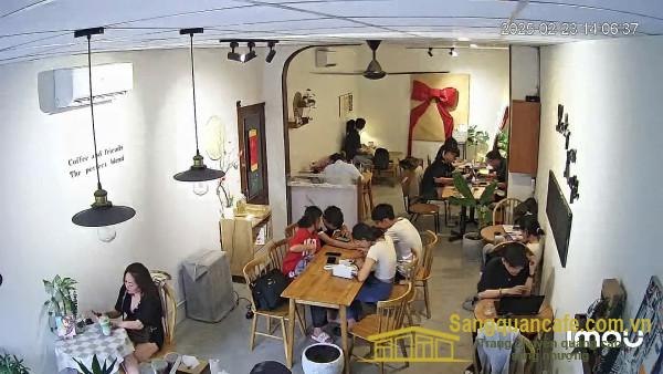 Sang quán cafe