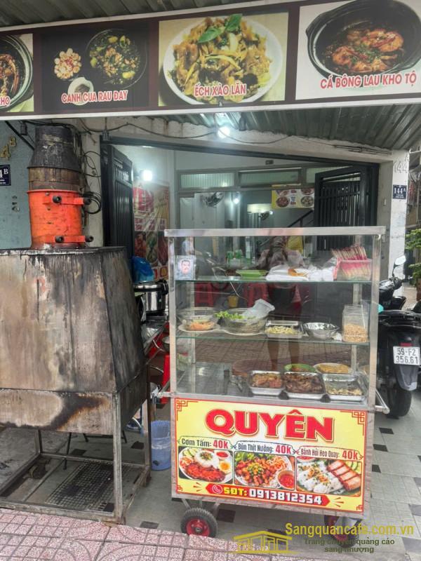 Sang quán cơm