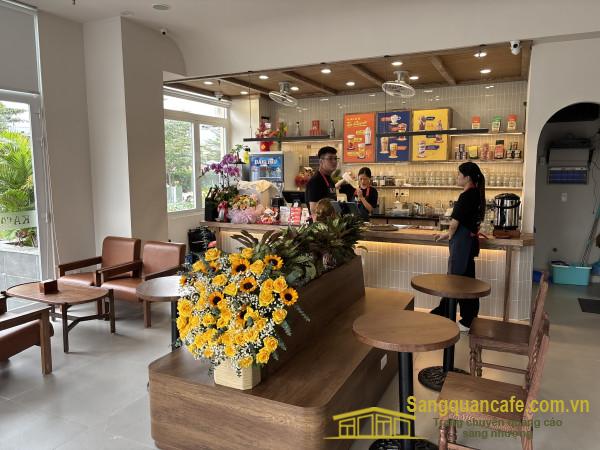 Sang quán cafe