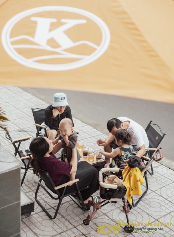 Sang quán cafe