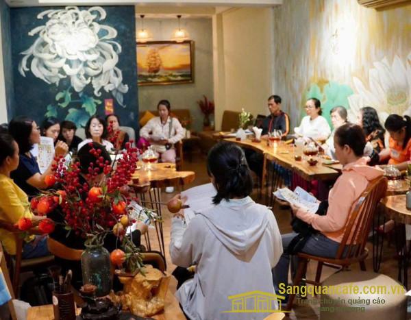 Sang phòng trà
