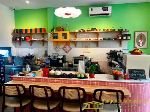 Sang quán cafe