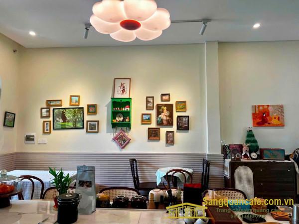 Sang quán cafe
