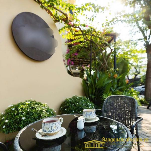 Sang quán cafe