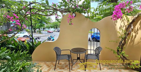 Sang quán cafe