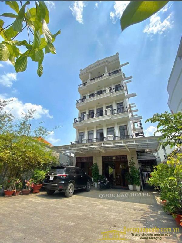 Sang khách sạn
