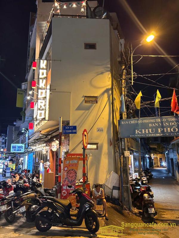 Sang quán cafe