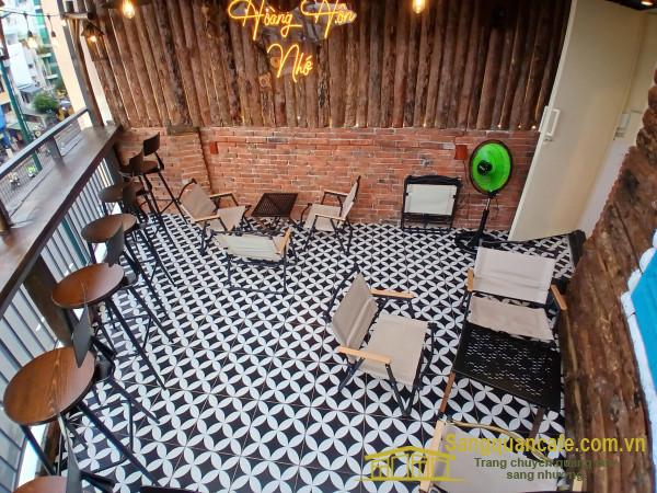Sang quán cafe